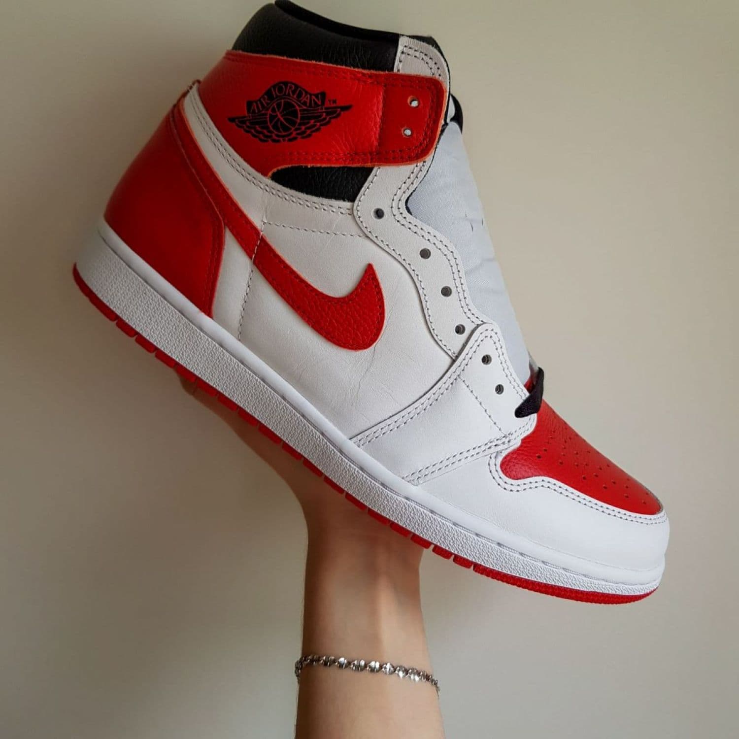 Air Jordan 1 Retro High OG Heritage