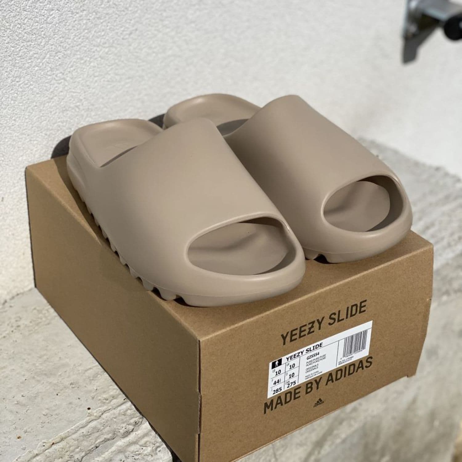 Adidas yeezy slide pure