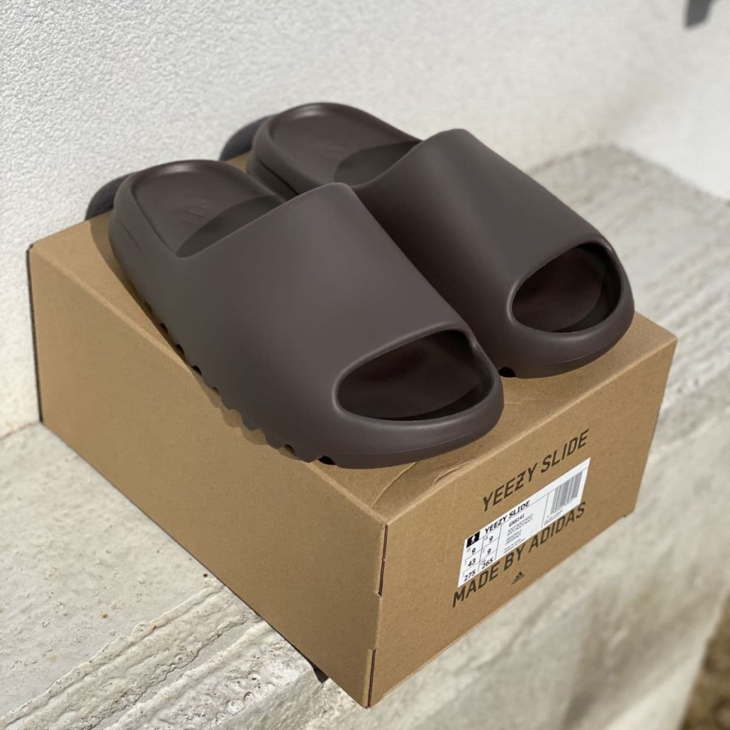 Adidas yeezy slide soot