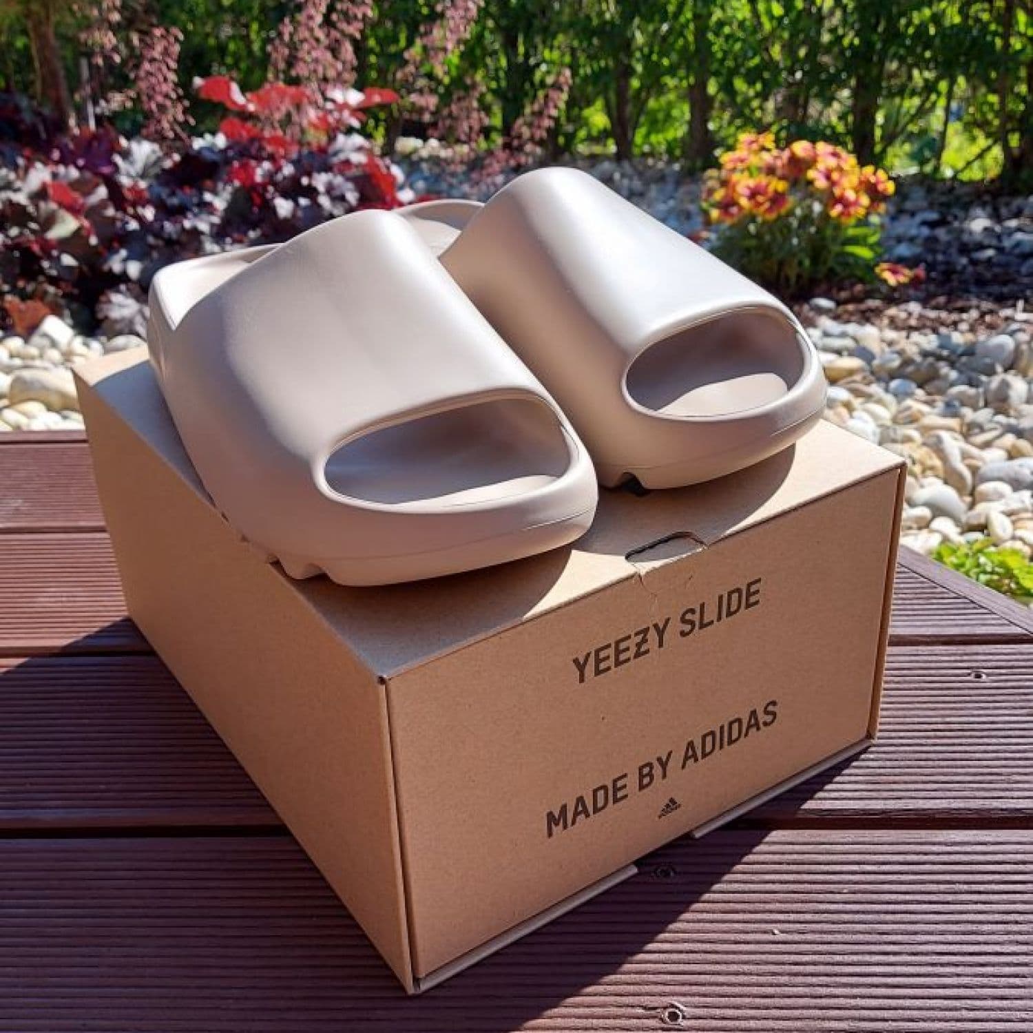 Adidas YEEZY Slides 'Pure'