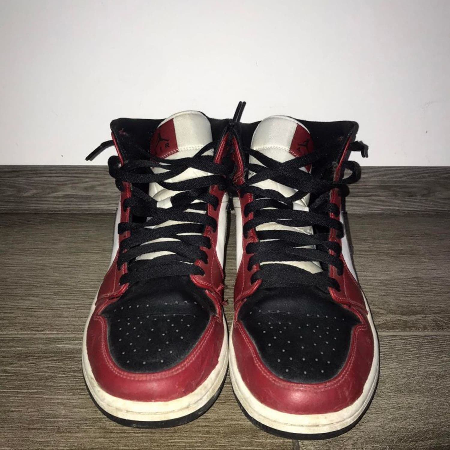 Jordan 1 Mid Chicago Toe