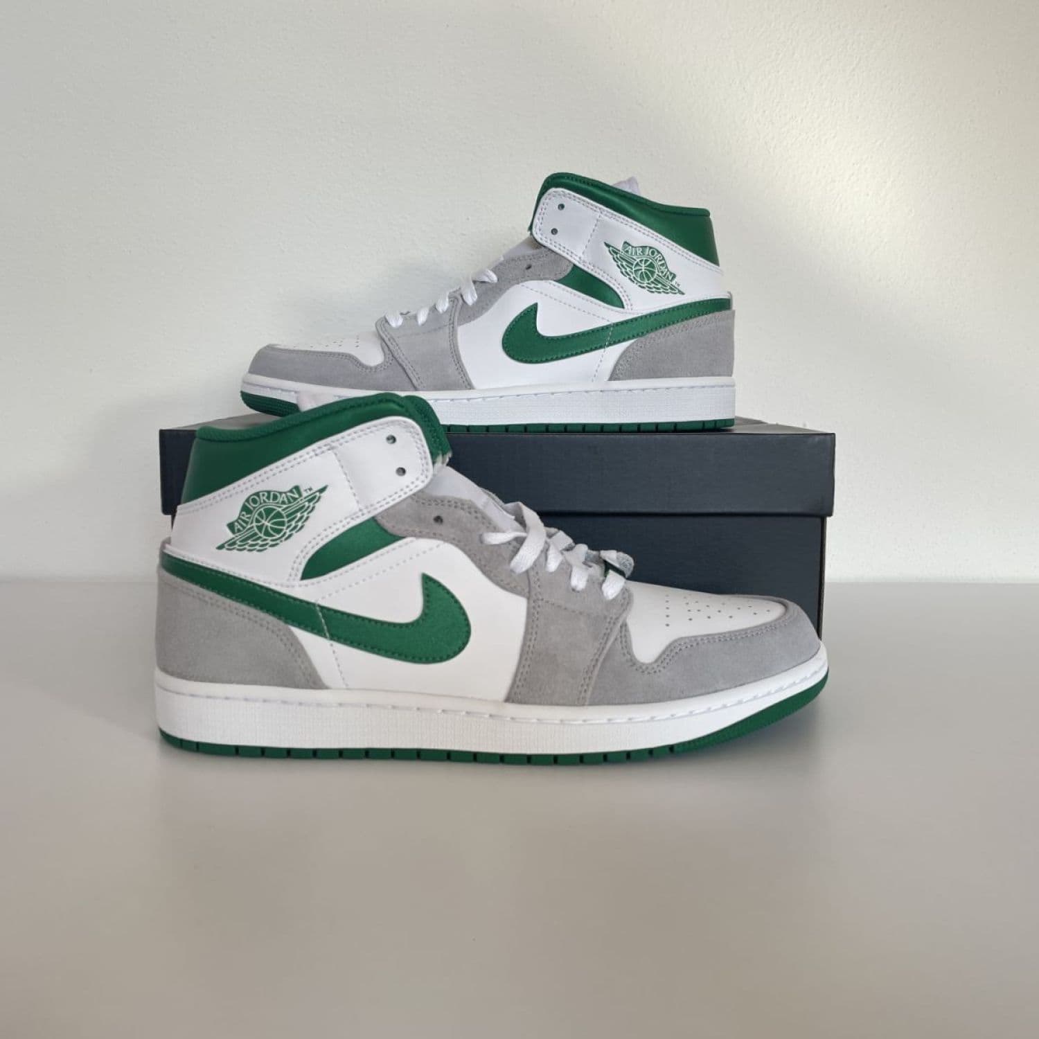 Nike Jordan 1 mid Grey Green