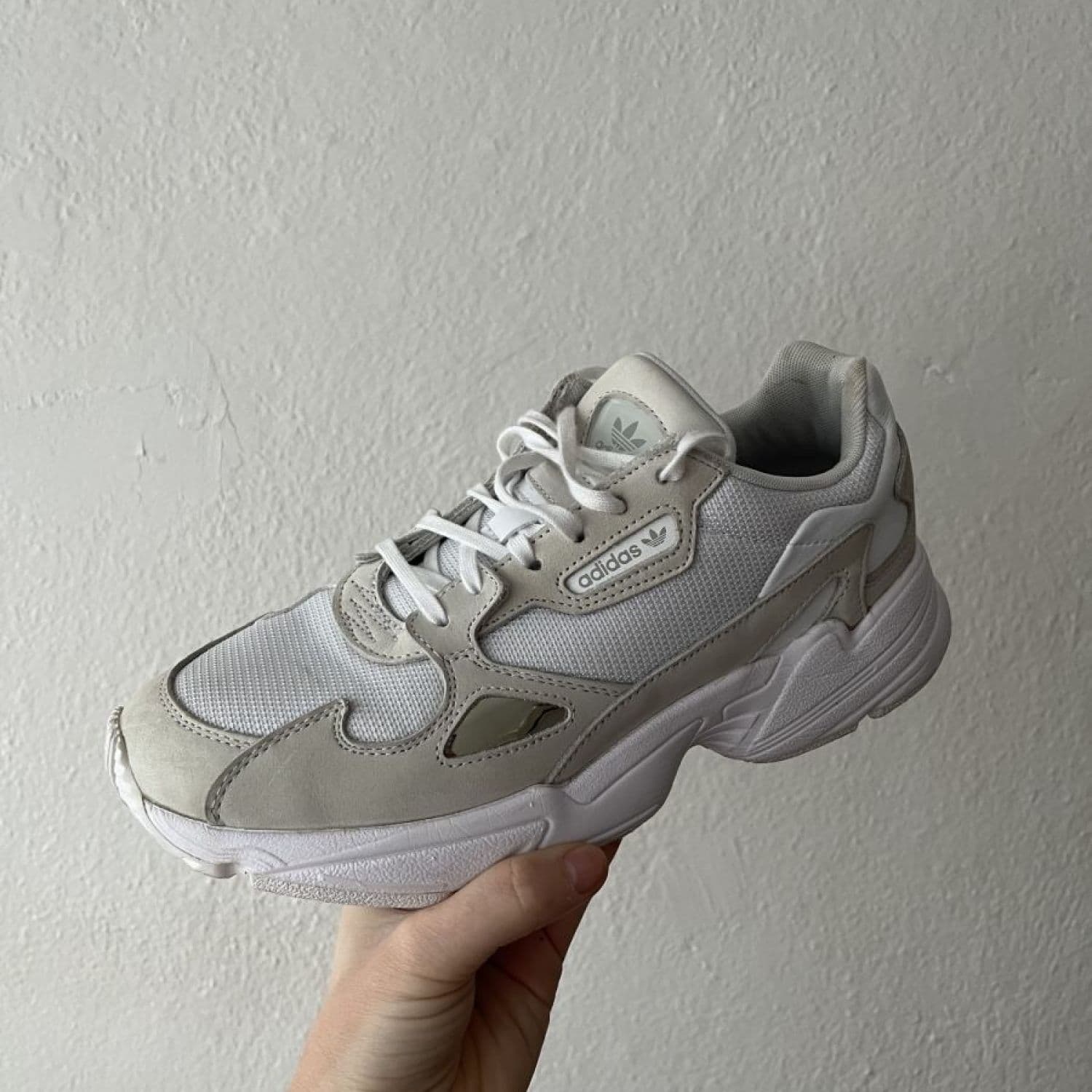Adidas Falcon W