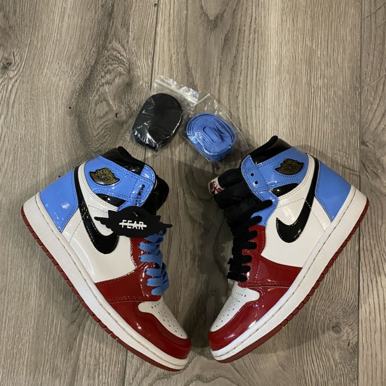 Air Jordan 1 high unc chicago