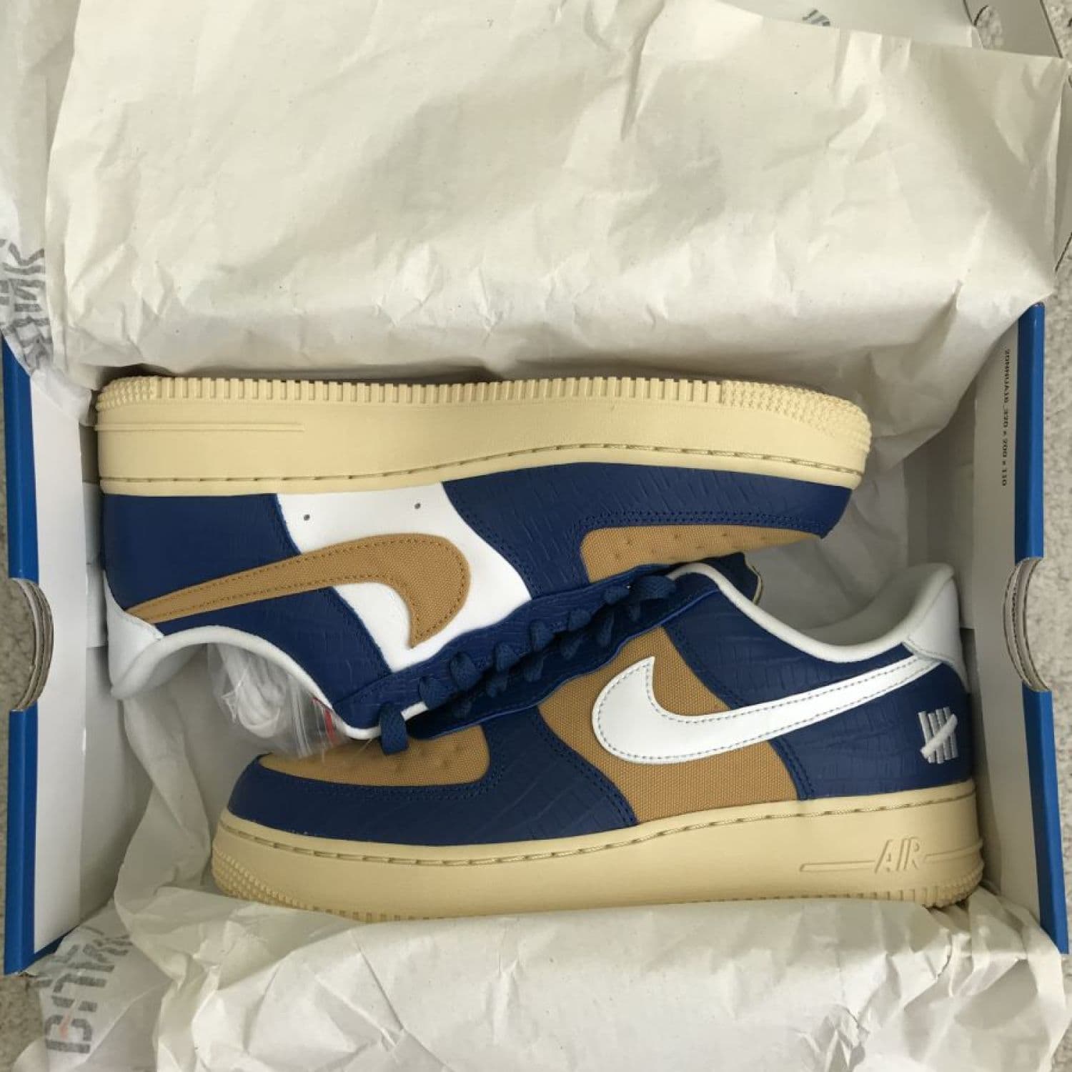 NIKE AIR FORCE 1 LOW SP
