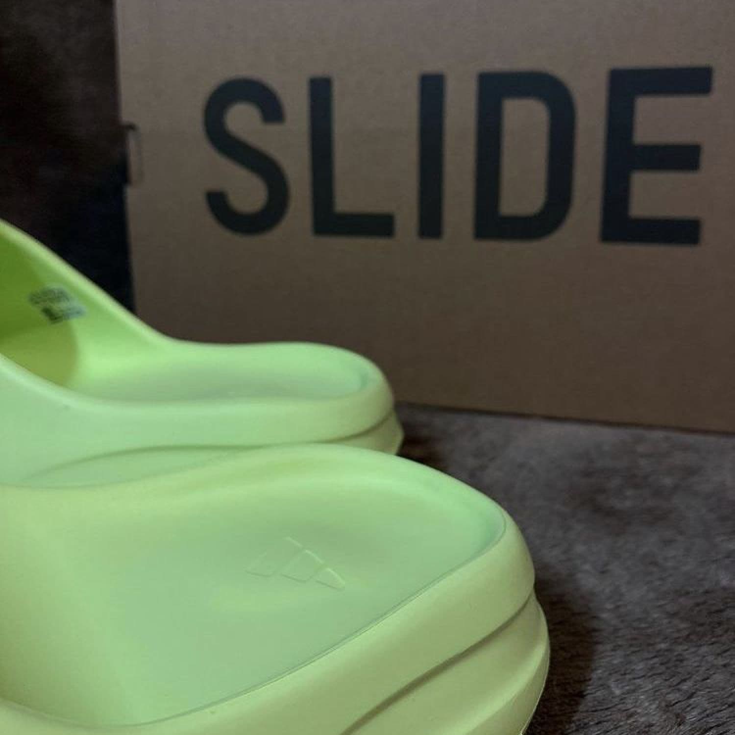 Adidas Yeezy Slides “Glow Green”