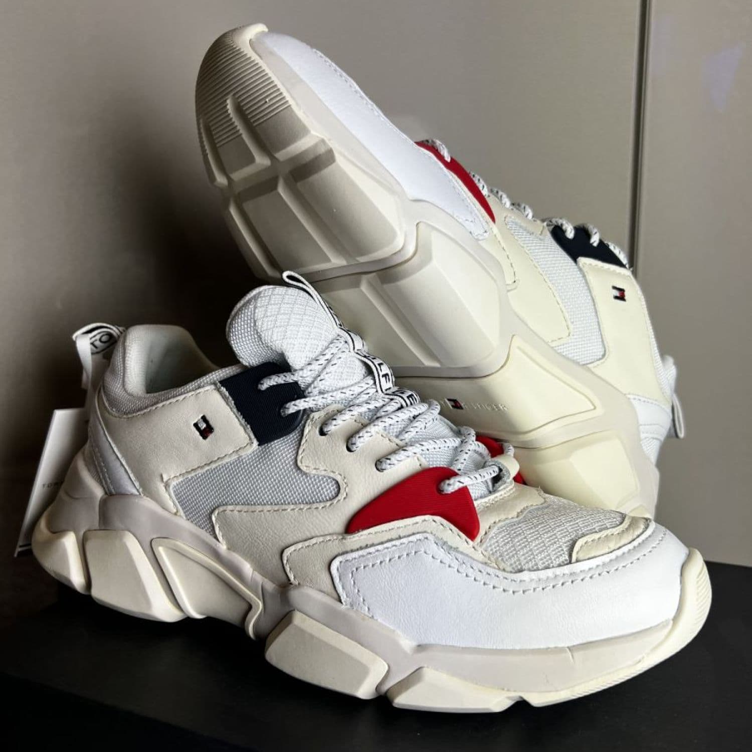 Tommy Hilfiger sneakers (W)