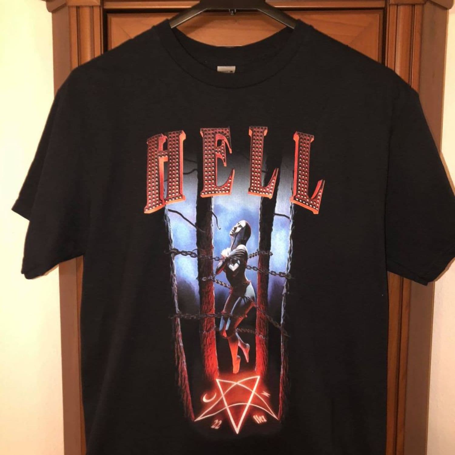 hell tee