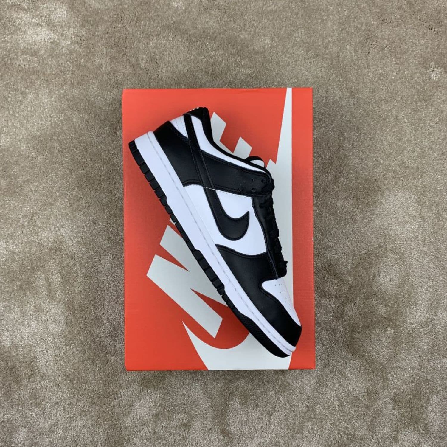 Nike Dunk Black White “Panda”
