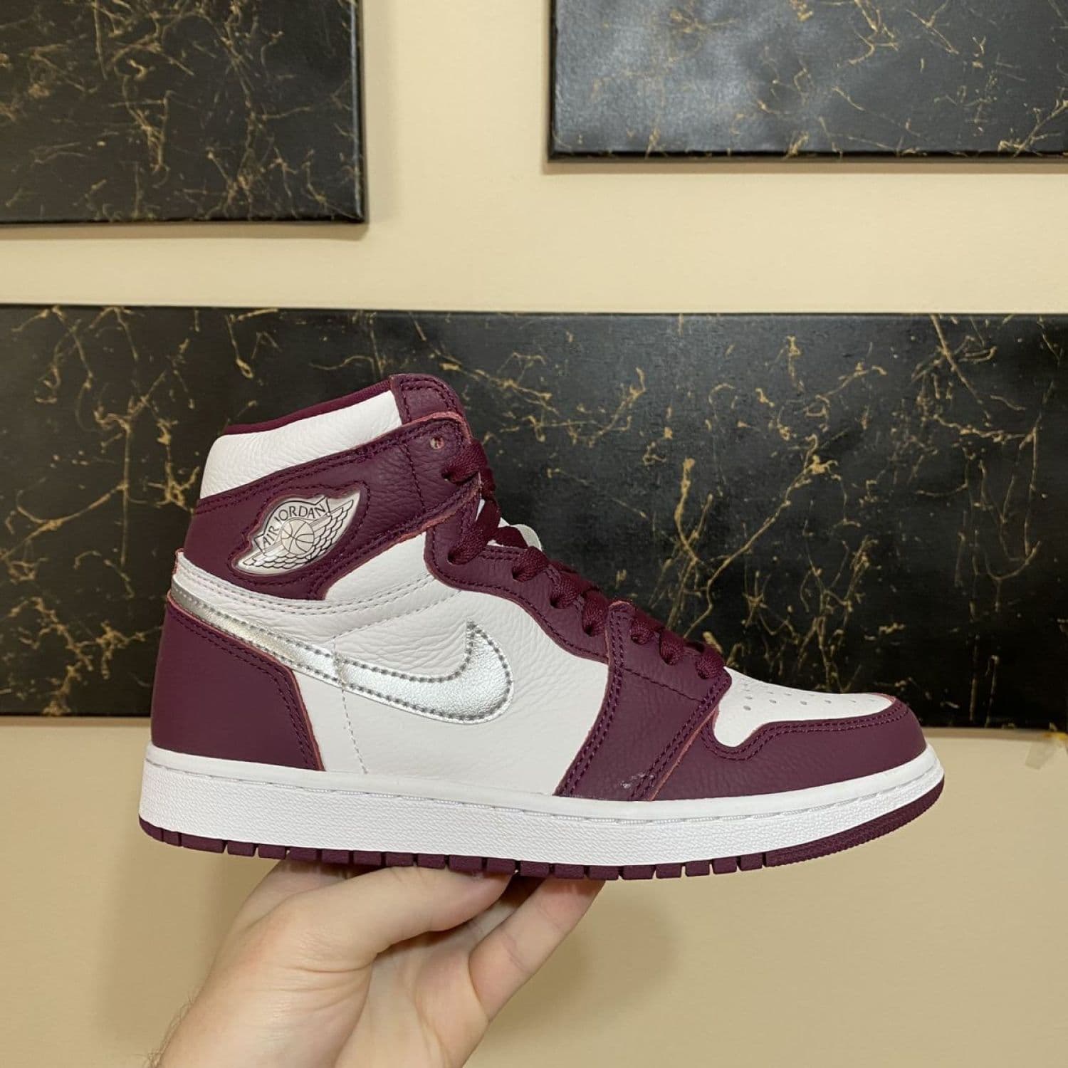 Jordan 1 Retro High OG Bordeaux