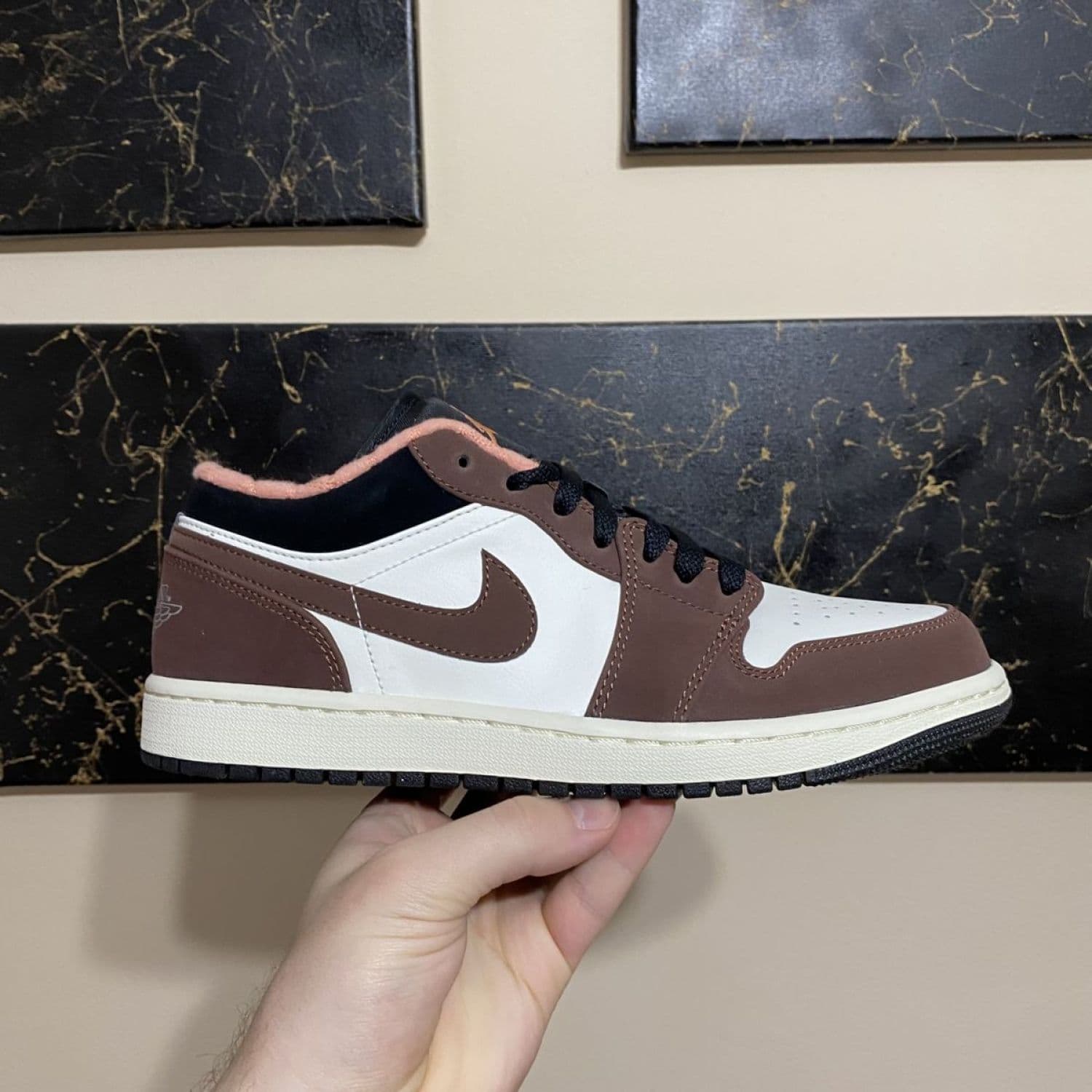 Jordan 1 Low Mocha